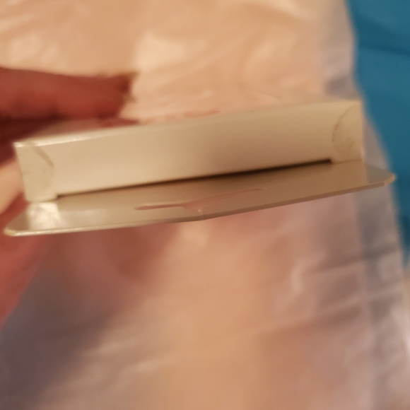 BNIB Pink Satin Sleep Eye Mask - Picture 3 of 4